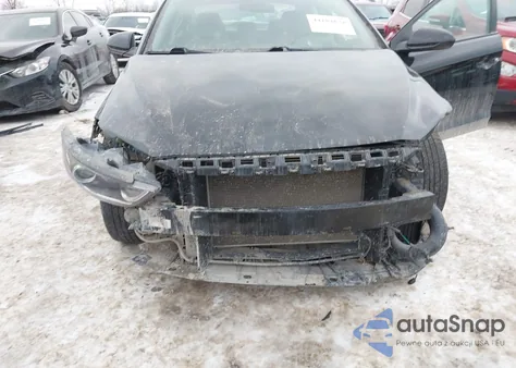 2017 Hyundai Elantra Se z USA, uszkodzony, nr VIN 5NPD84LF6HH211669